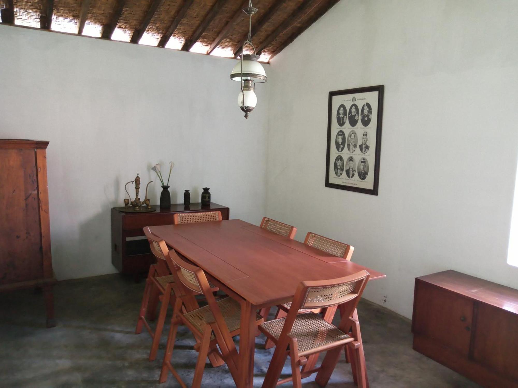 Ohmmstay - Rumah Pendopo Tanjungtirto Exteriör bild