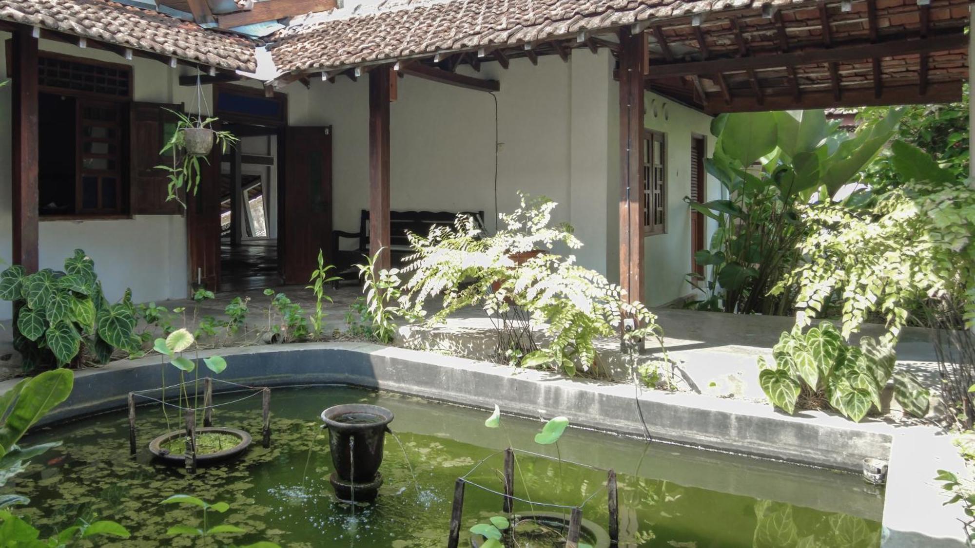 Ohmmstay - Rumah Pendopo Tanjungtirto Exteriör bild